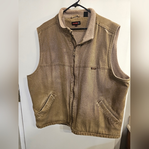 Wolverine Vest - Picture 1 of 5